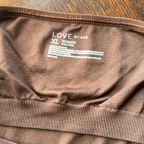 XL LOVE by Gap Brown, built in bra tank top w spaghetti straps. Very stretchy! - Picture 4 of 8